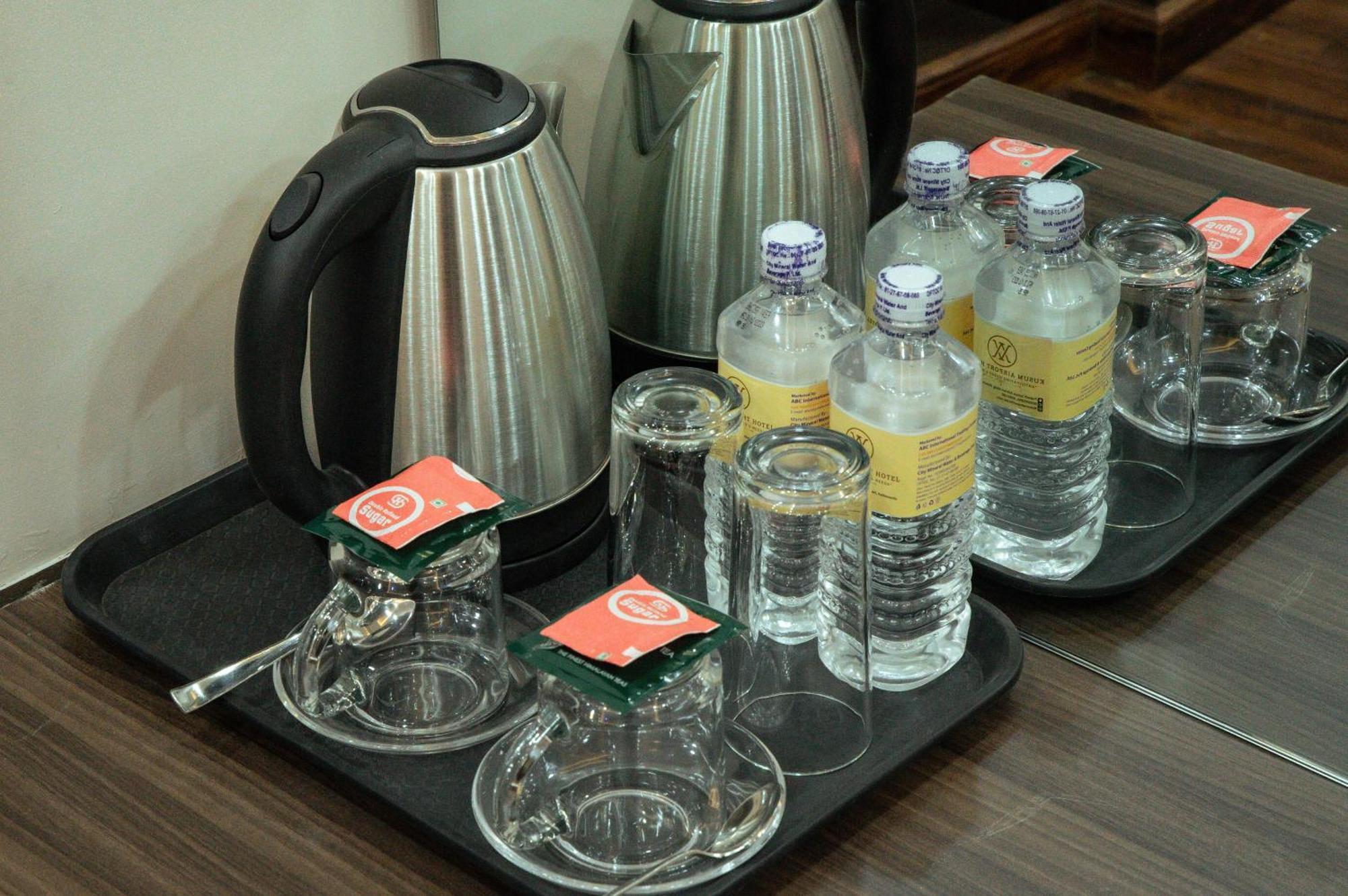 Kusum Airport Hotel Katmandu Eksteriør billede