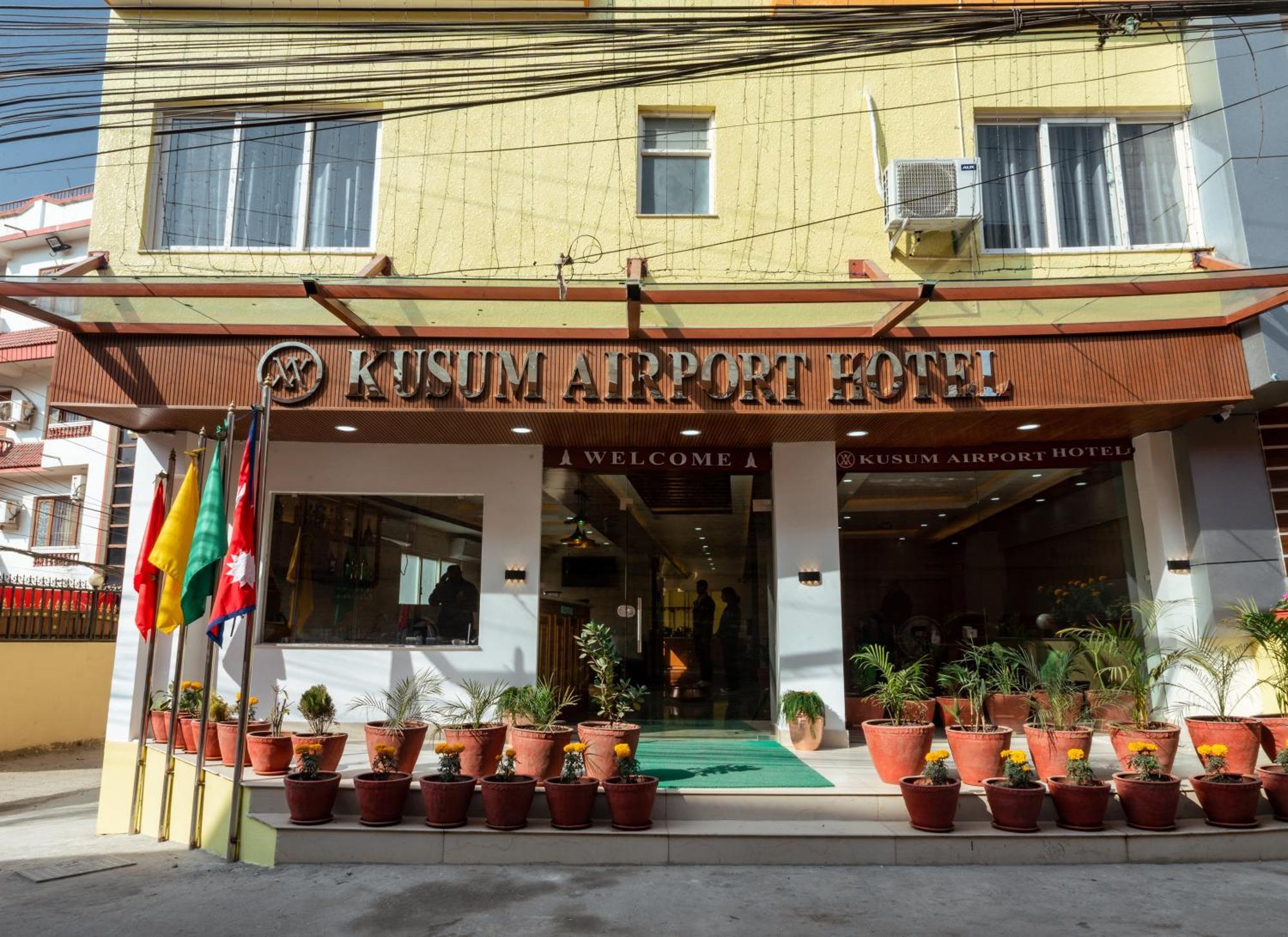 Kusum Airport Hotel Katmandu Eksteriør billede